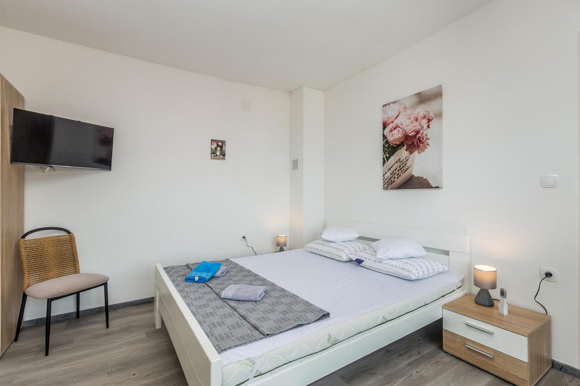 Apartmani Tena Njivice Exterior foto